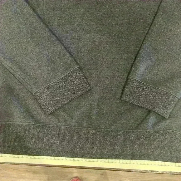 IZOD pull over half zip front lightweight sweatshirt. Size XXL - Picture 6 of 6